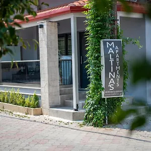 https://maltinas-apartments.hotelschalkidiki.net